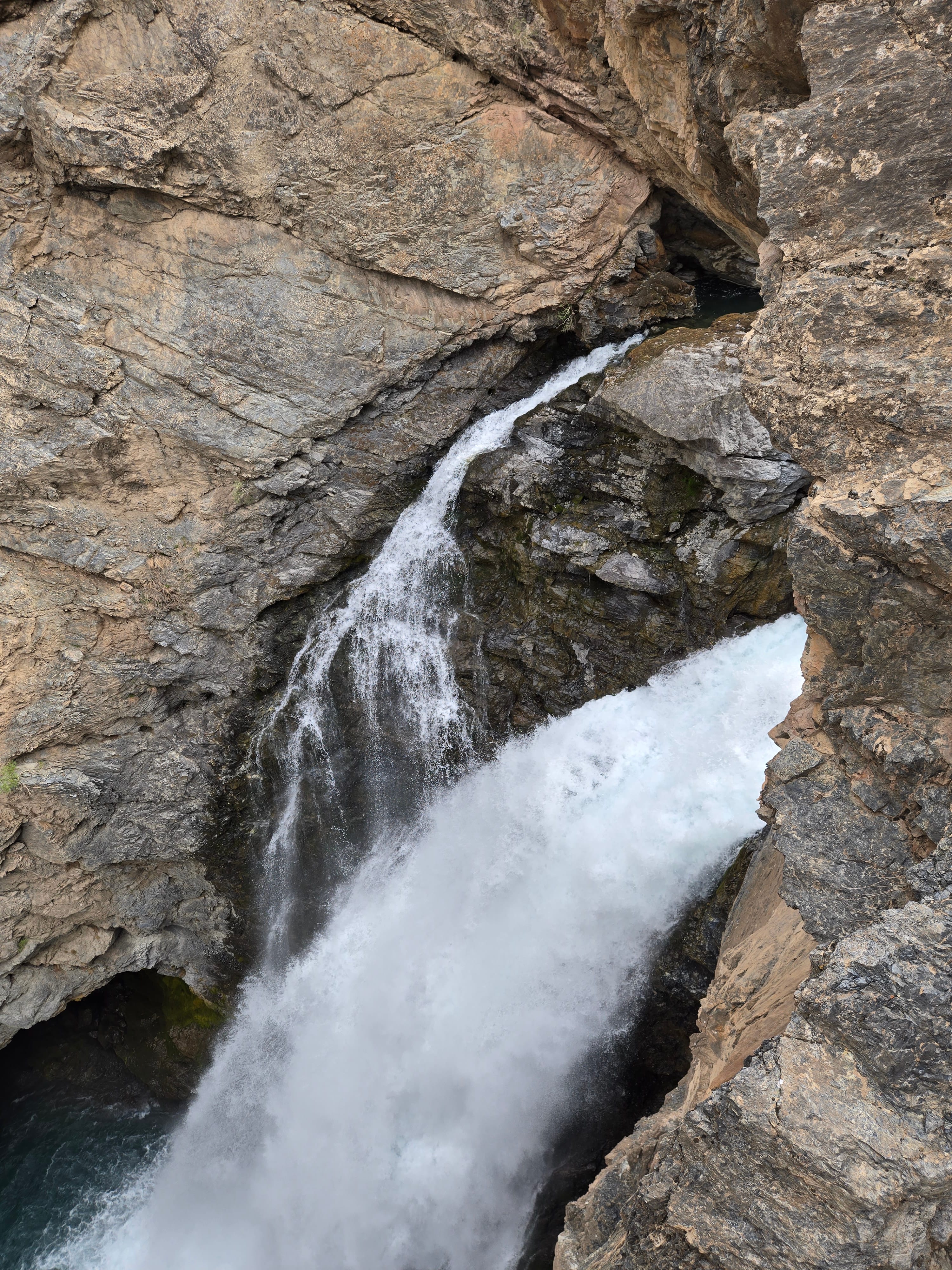 waterfall.jpg