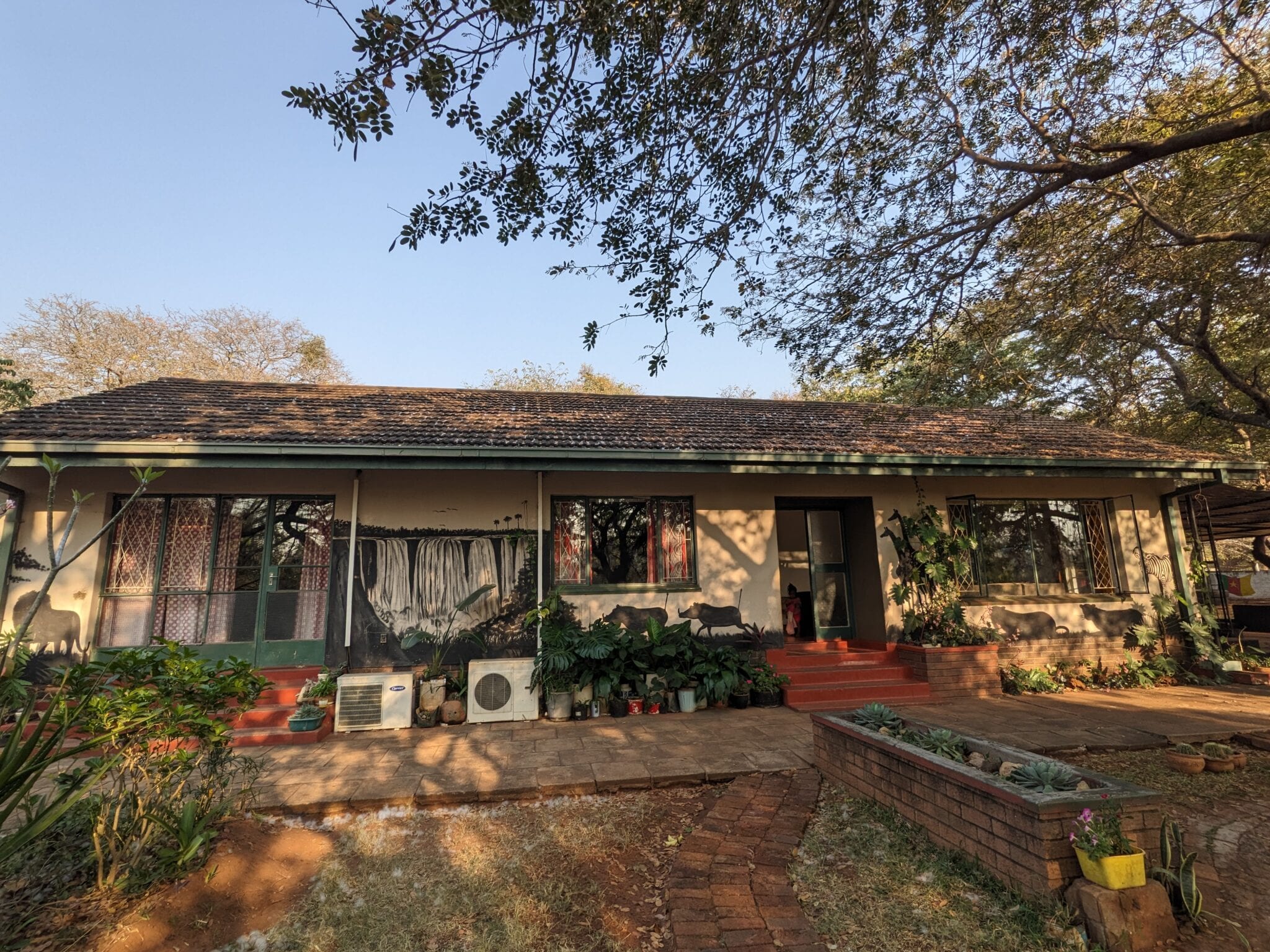 zimbabwe_not_hotel.jpg
