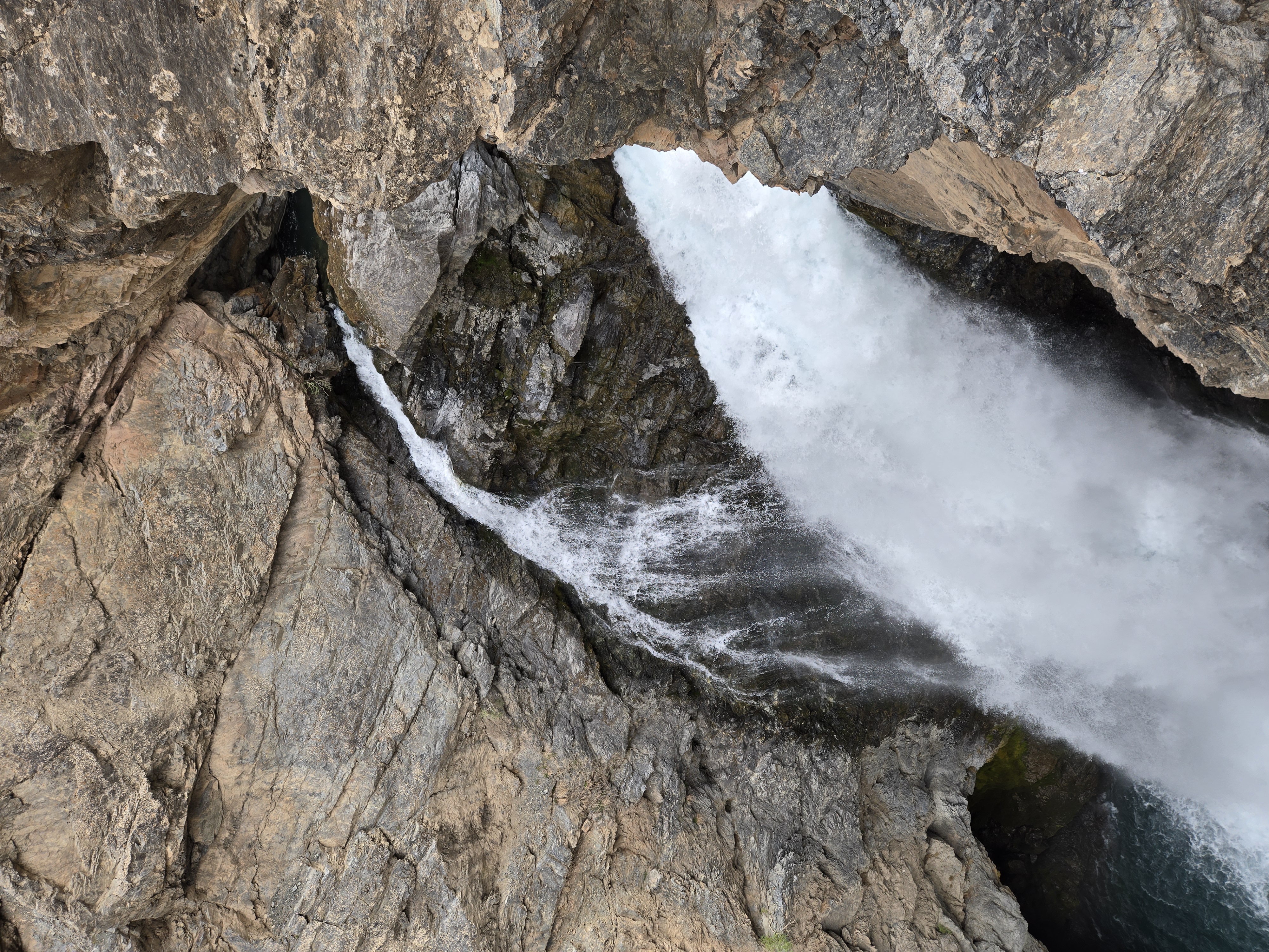waterfall.jpg